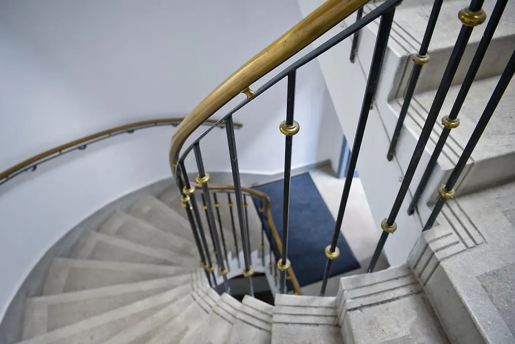 Lol Boutique Hostel City Center Budapest Hungary